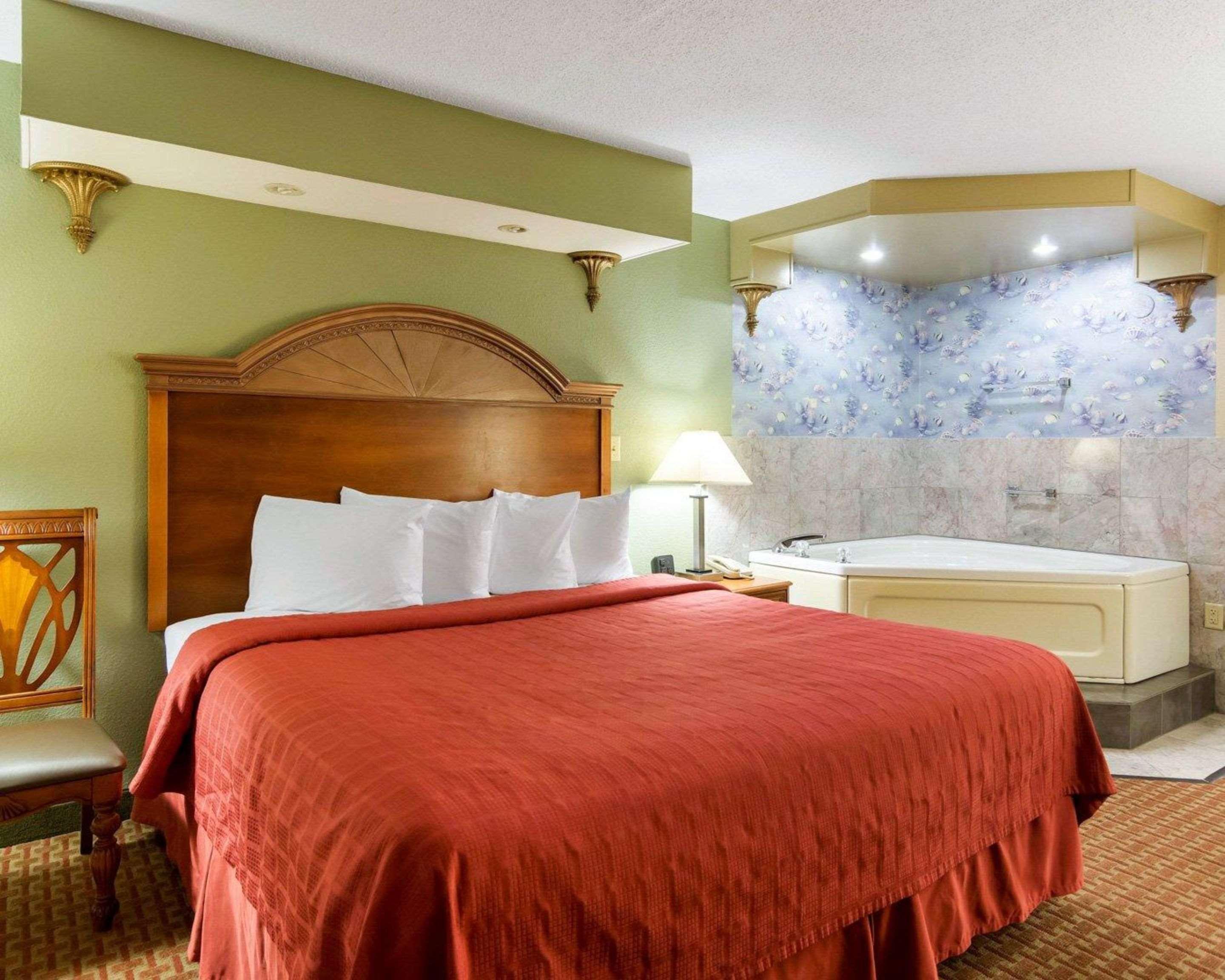 Quality Inn South Hill I-85 Екстериор снимка