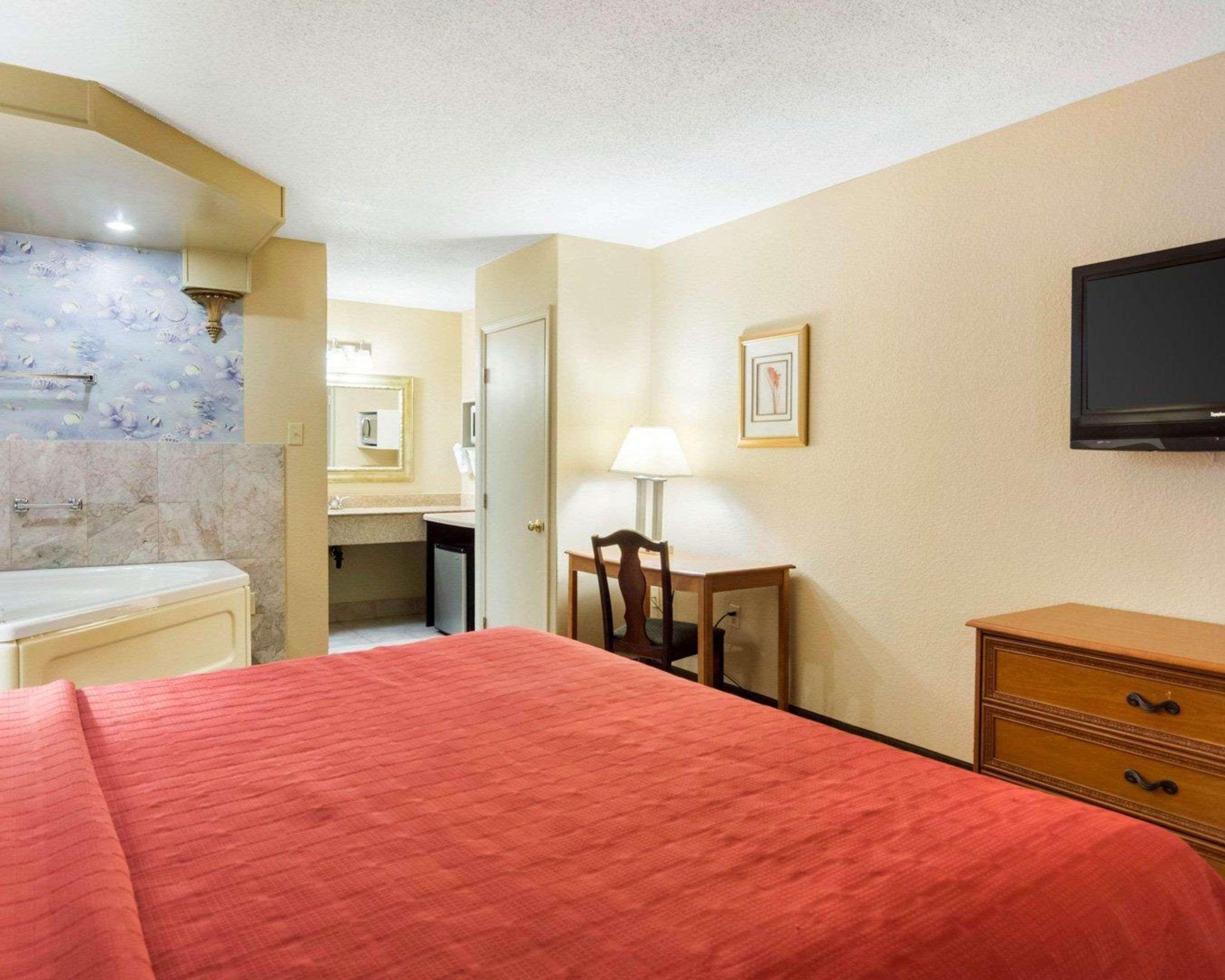 Quality Inn South Hill I-85 Екстериор снимка