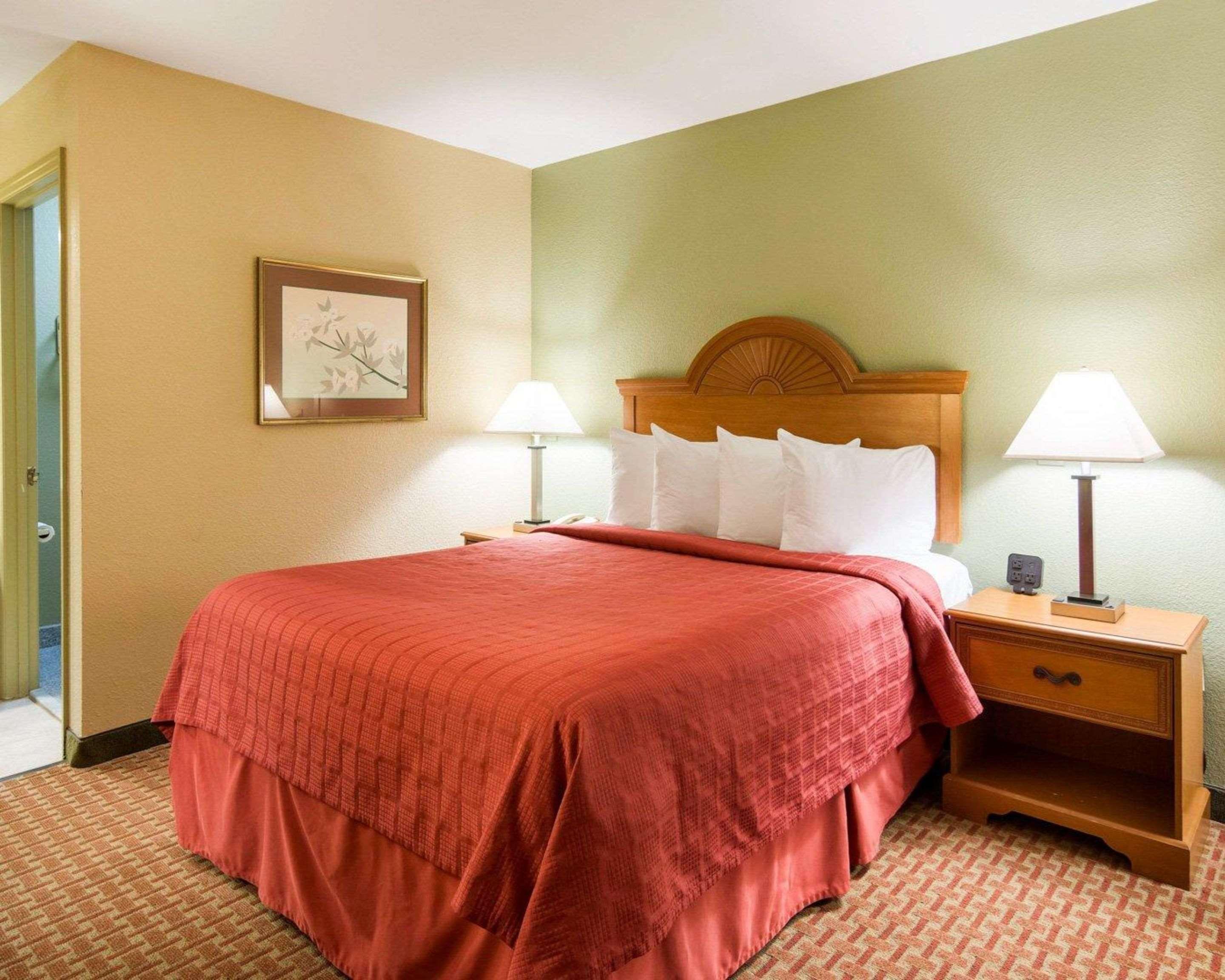 Quality Inn South Hill I-85 Екстериор снимка