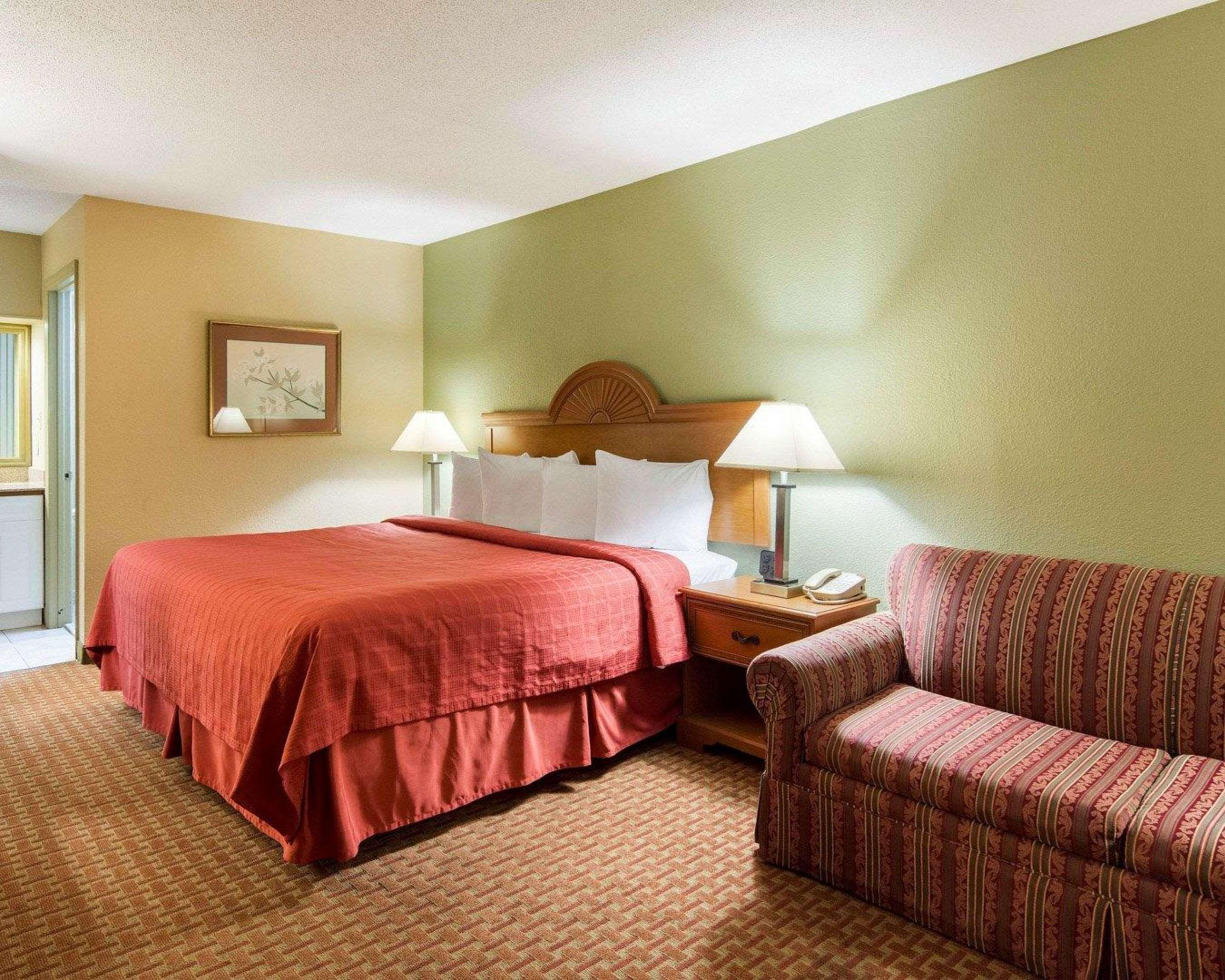 Quality Inn South Hill I-85 Екстериор снимка