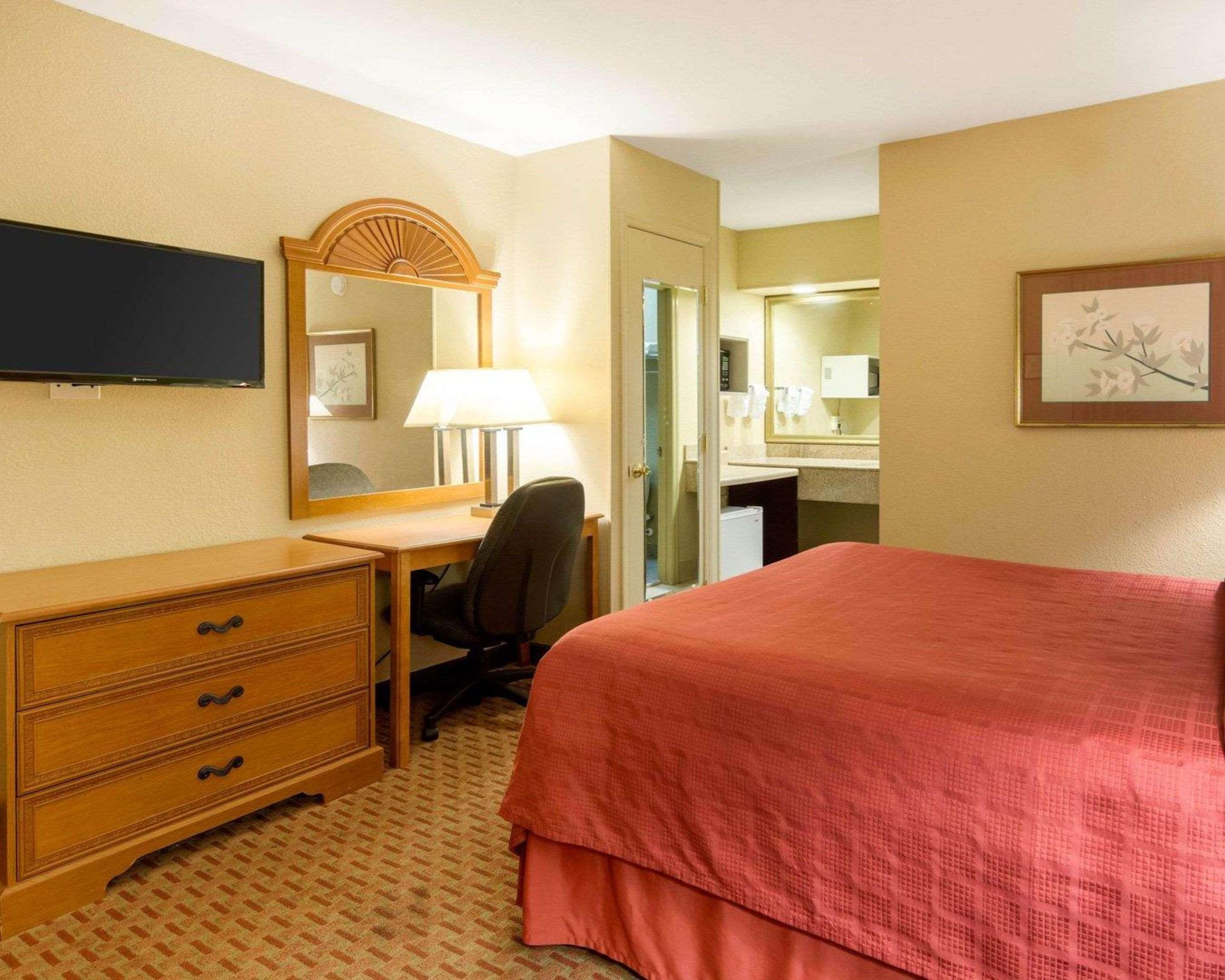 Quality Inn South Hill I-85 Екстериор снимка