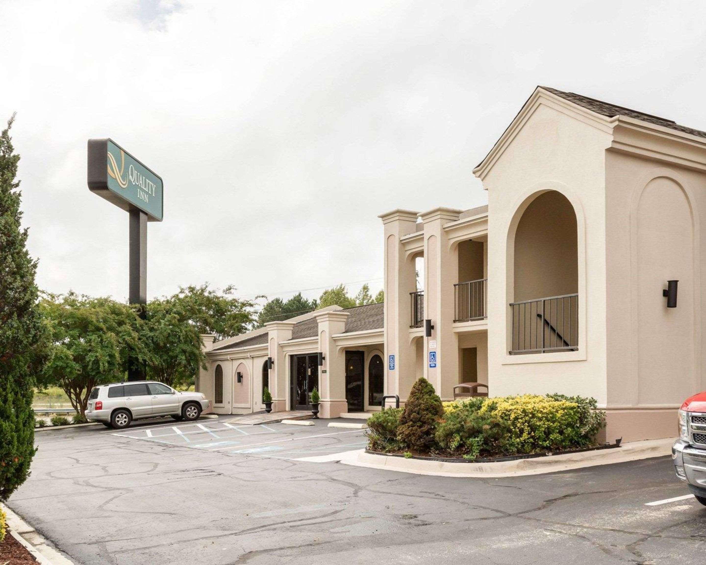 Quality Inn South Hill I-85 Екстериор снимка
