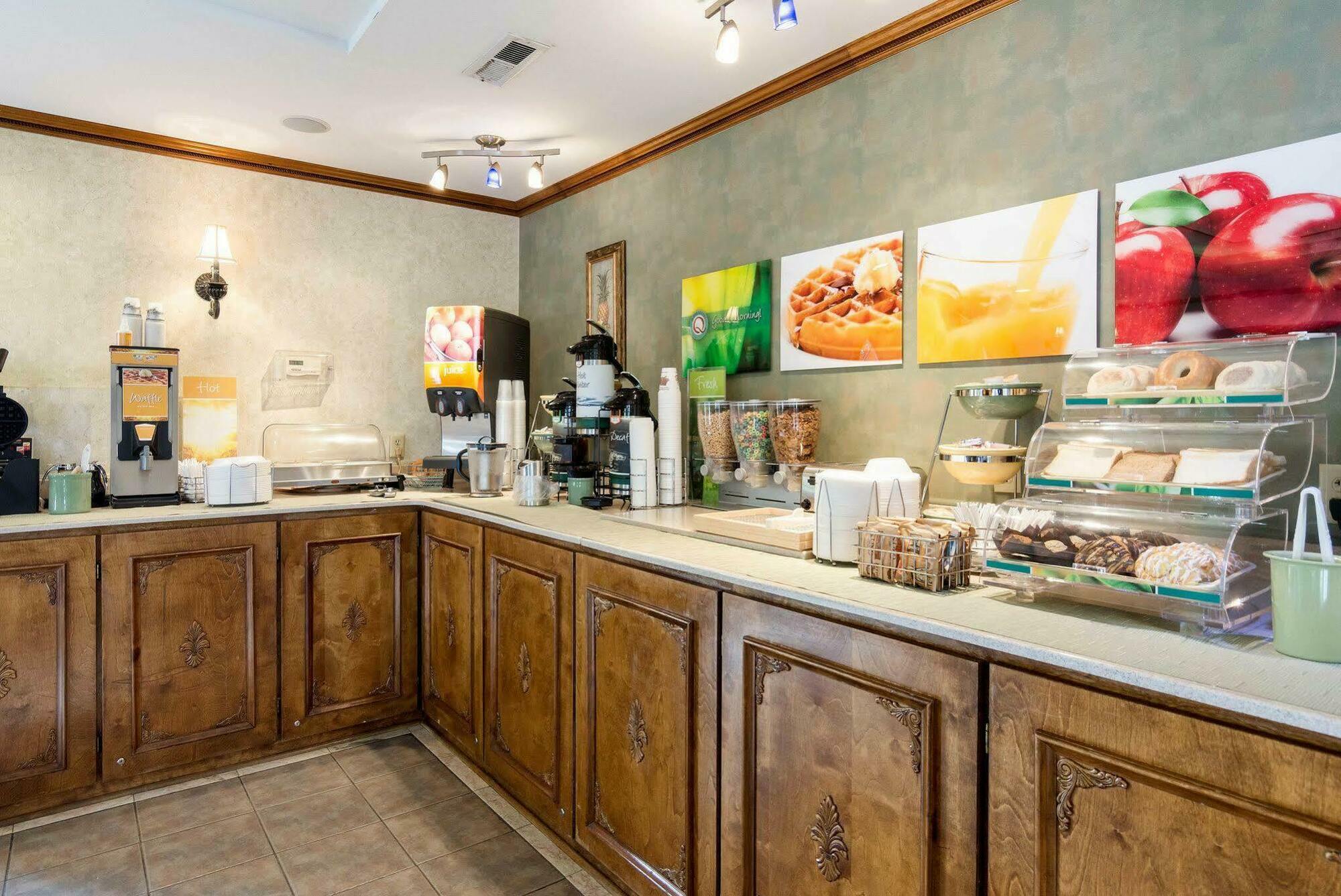 Quality Inn South Hill I-85 Екстериор снимка