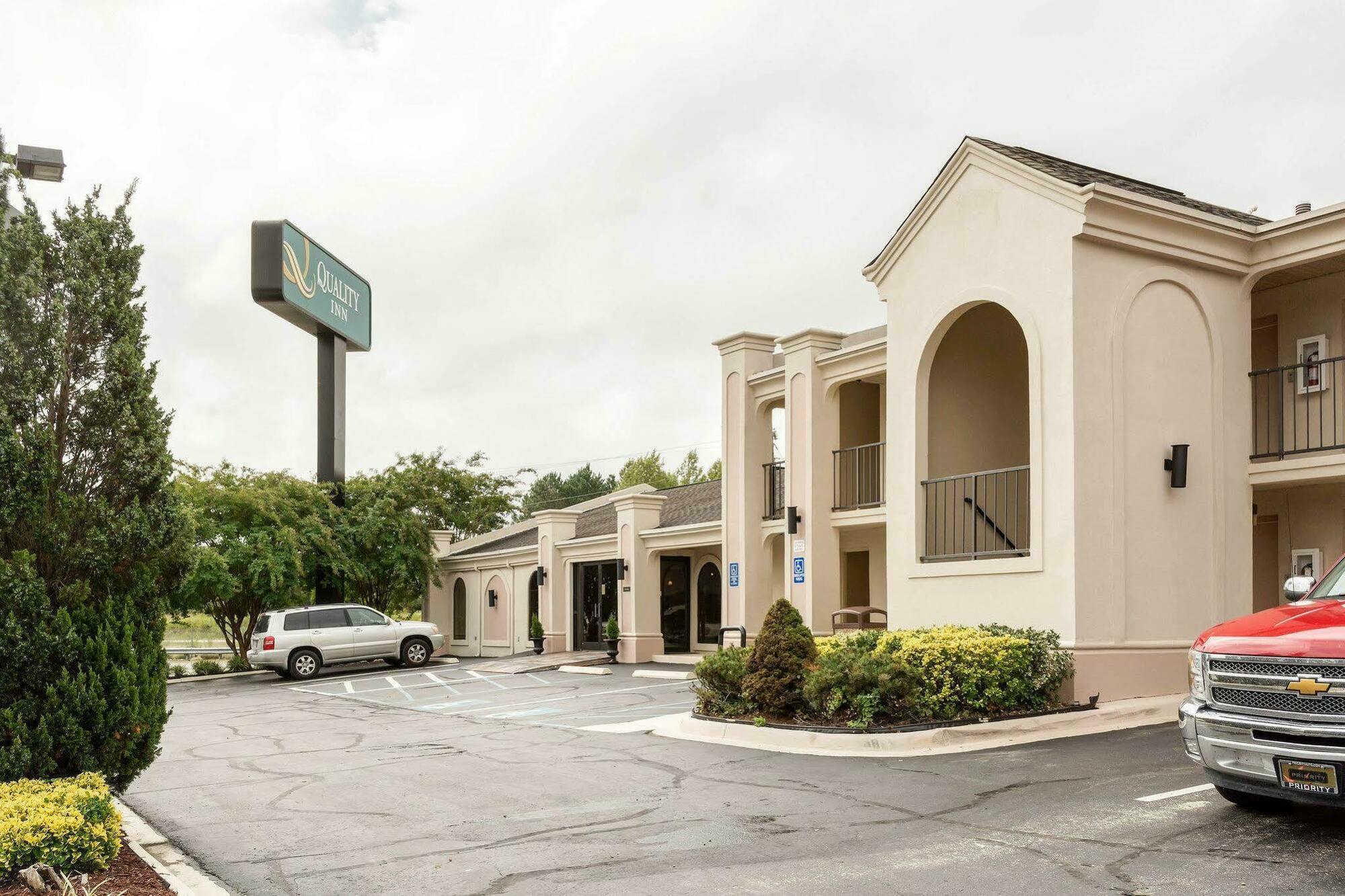 Quality Inn South Hill I-85 Екстериор снимка