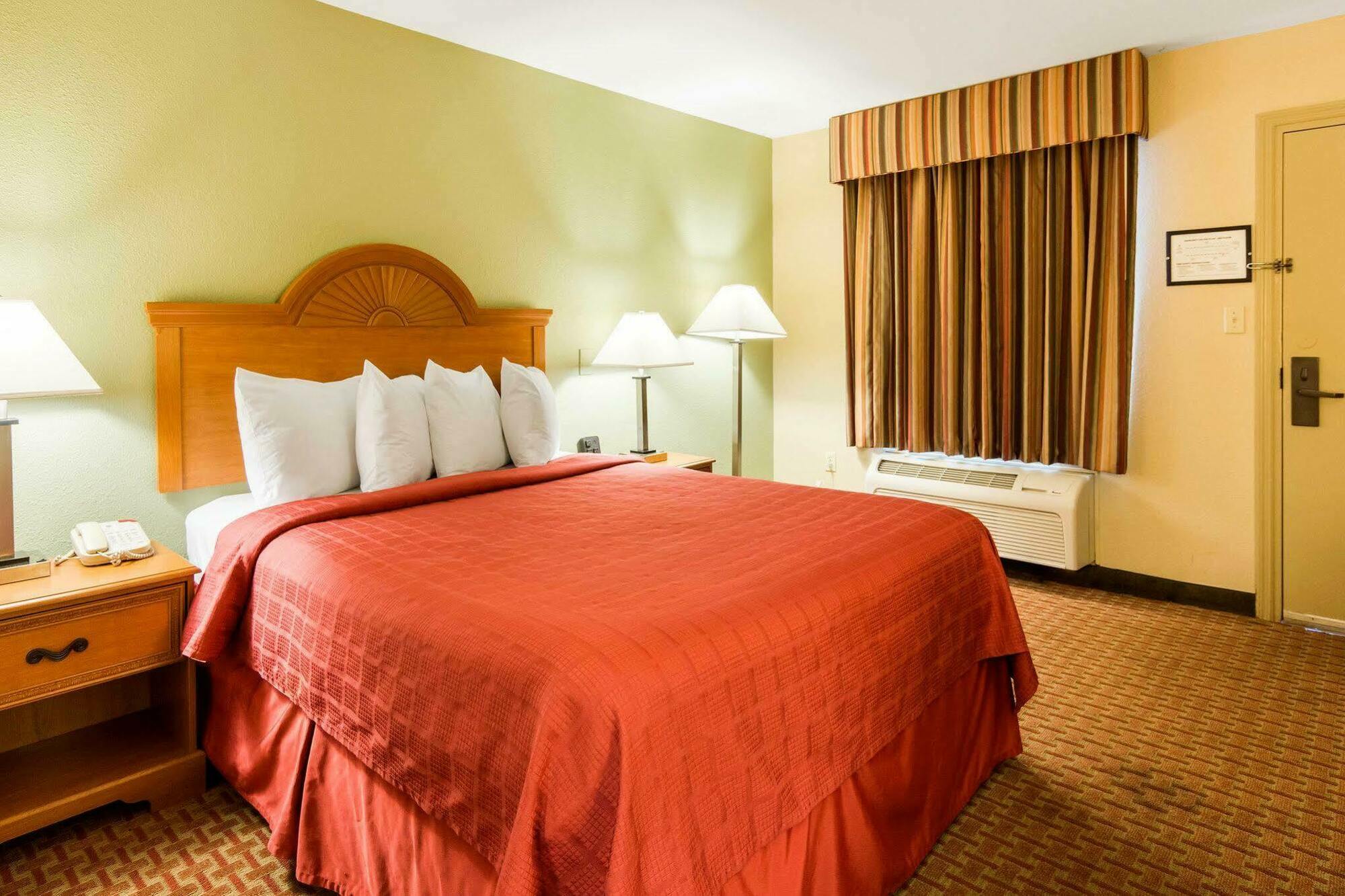 Quality Inn South Hill I-85 Екстериор снимка