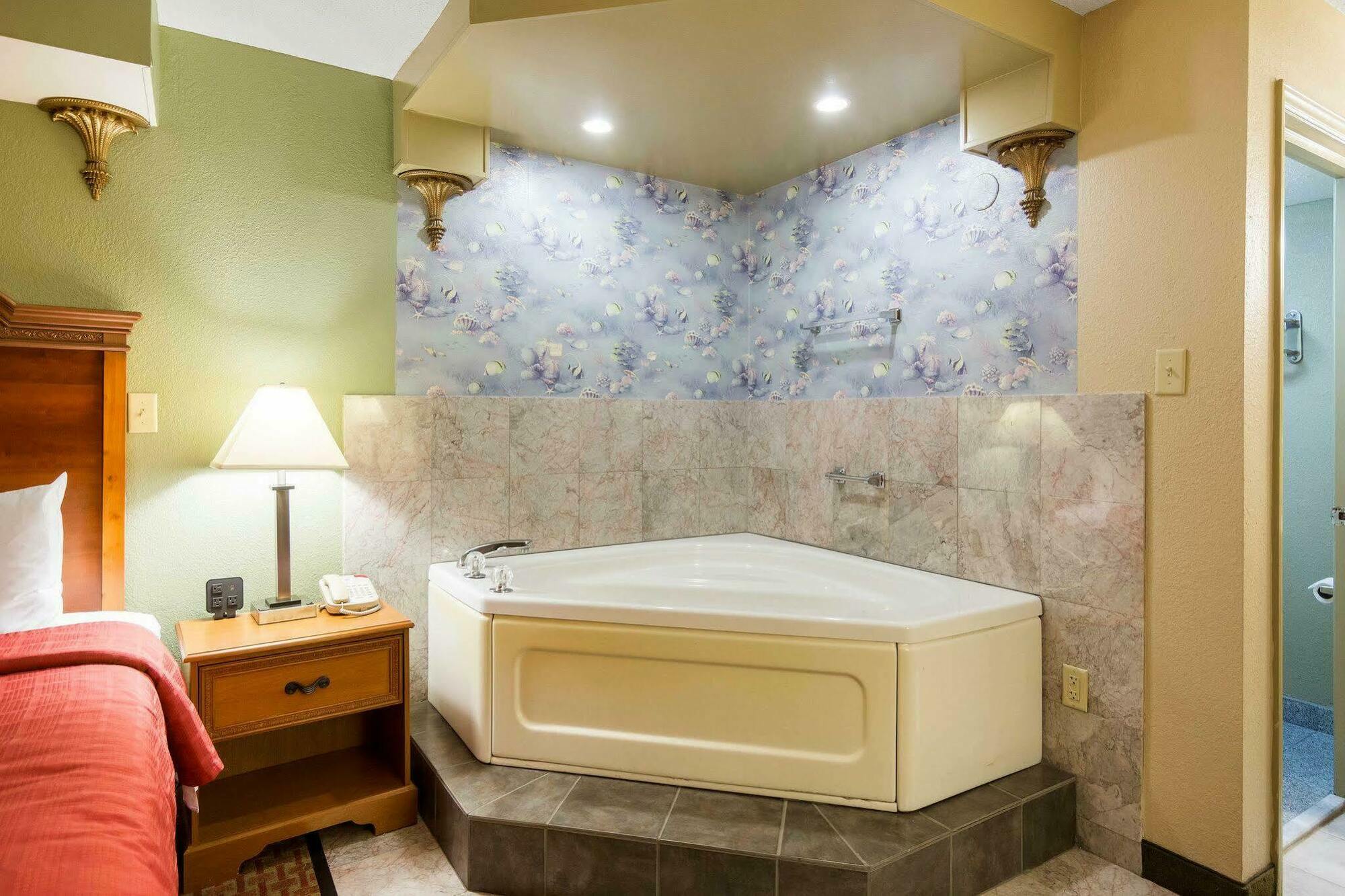 Quality Inn South Hill I-85 Екстериор снимка