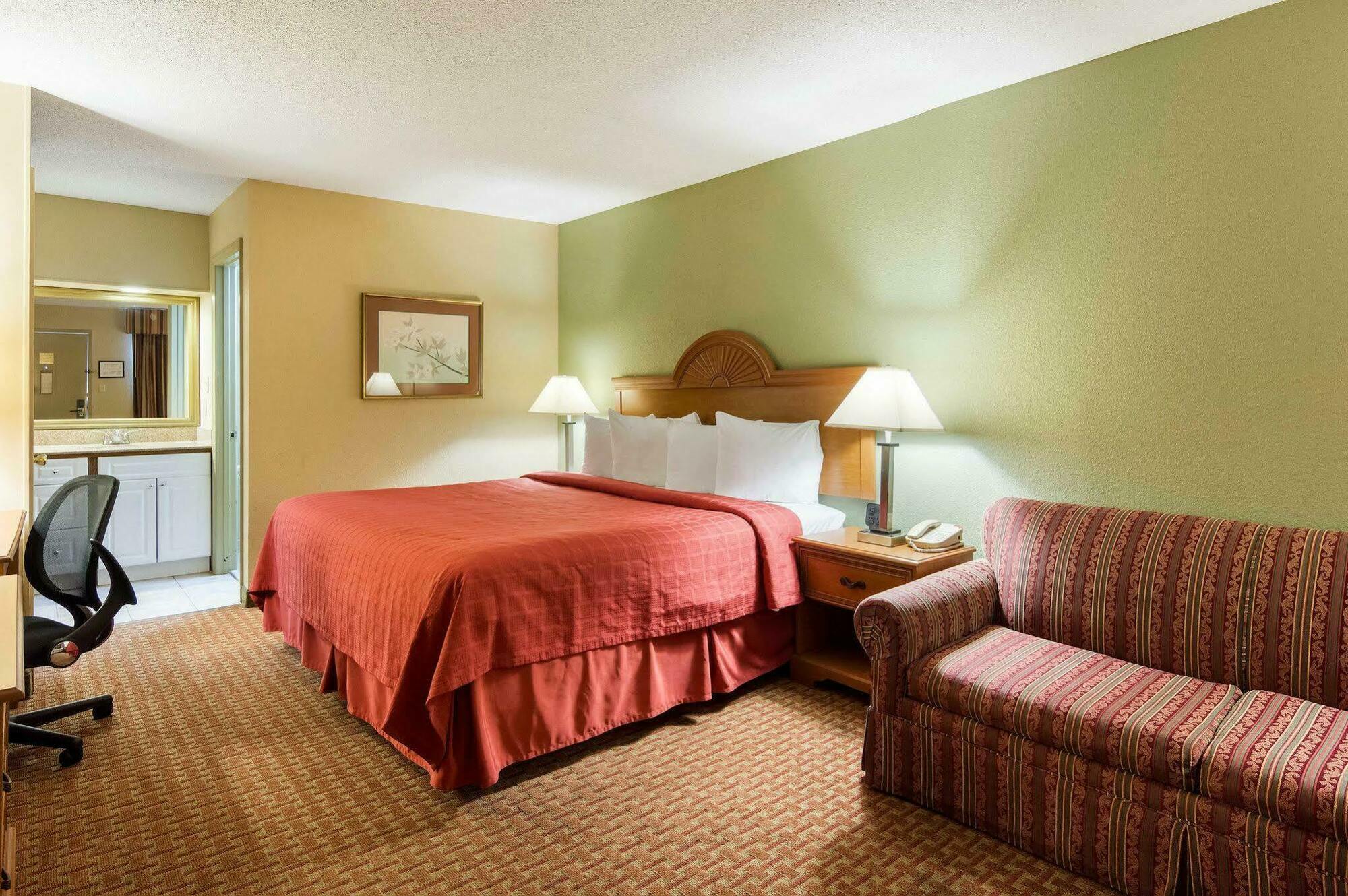 Quality Inn South Hill I-85 Екстериор снимка